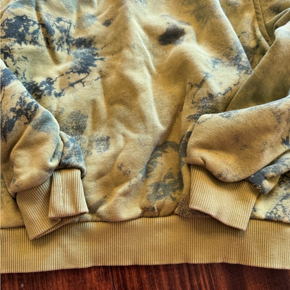 Nike Olive Tie-Dye Hoodie one tiny shadow stain see pics - Picture 8 of 8